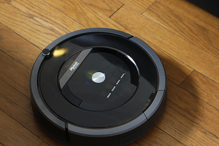 Test aspirateur robot Roomba 880