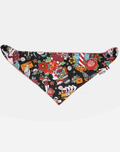 Bavoir bandana cousu main en coton et éponge de bambou Oeko-Tex. Idéal cadeau de naissance.
