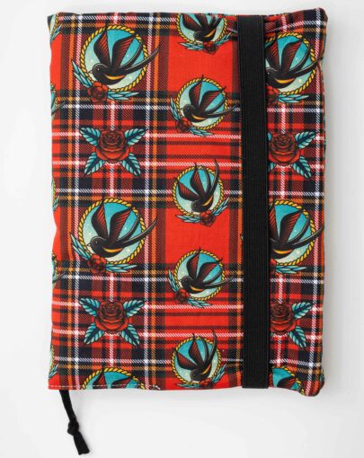 Protège carnet de santé cousu main en coton motif rock tartan punk