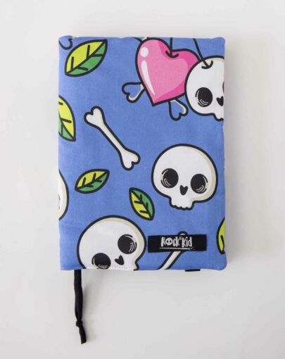 Protège carnet de santé motif skull et cerises bleue, cousu main en France