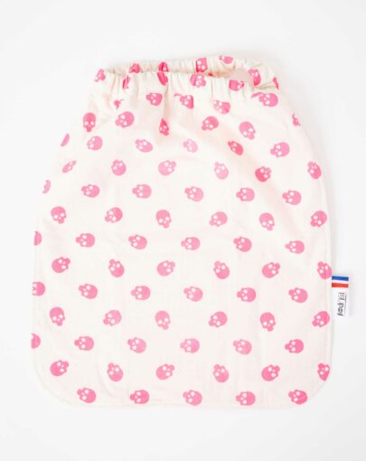 serviette de cantine pour enfant avec elastique autour du cou pour enfilage facile, cousu main, motif skull rose fluo