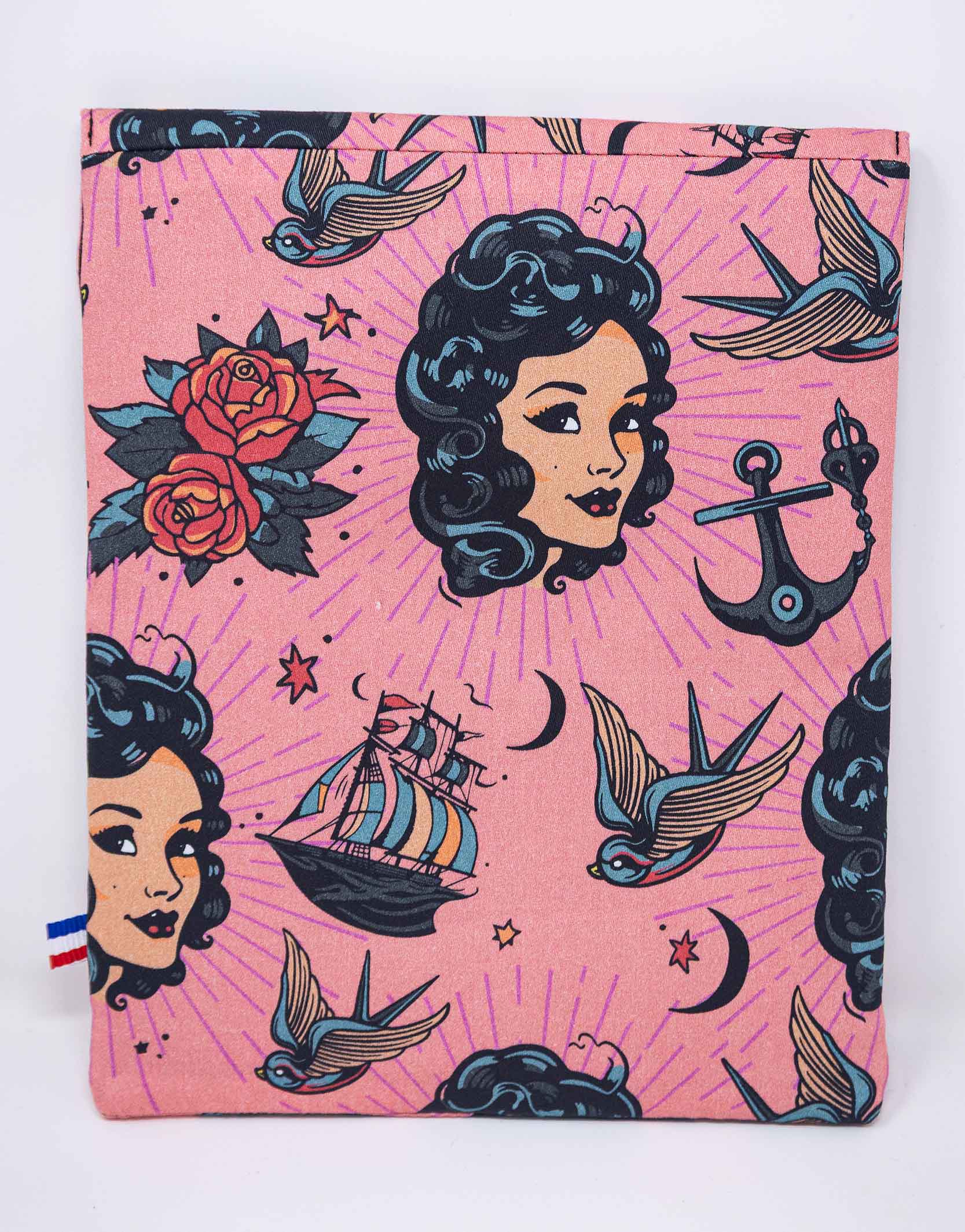 Pochette à livre manga fille tattoo