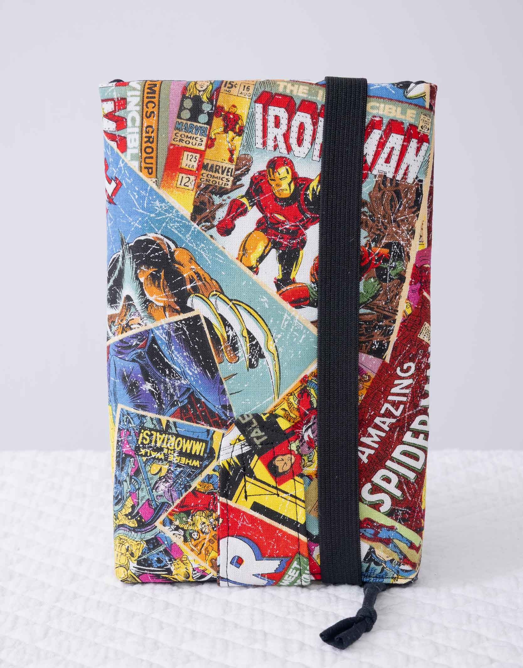 Couvre livre de poche Super Heroes