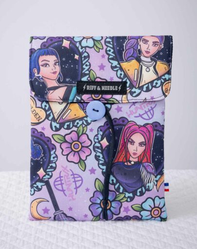 Pochette manga cousue main en France